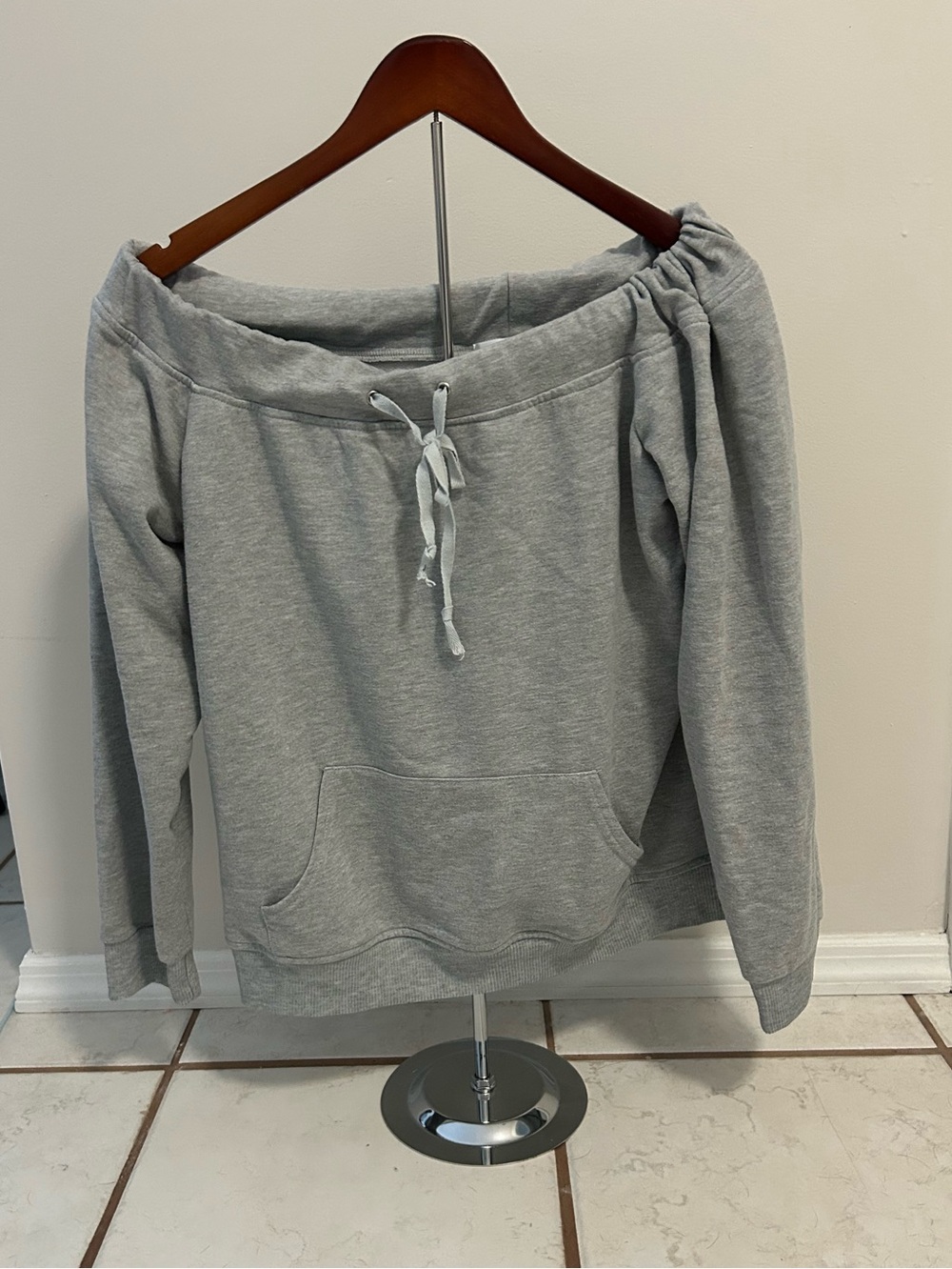Off-Shoulder Gray Sweatshirt with Drawstring